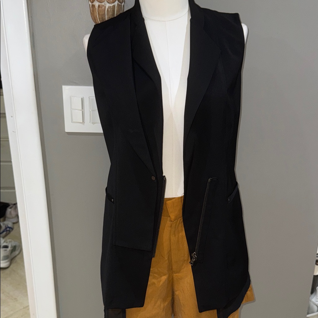 Black Sleeveless Blazer Vest - Women